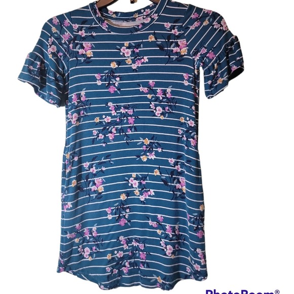 rumi+ryder Other - Rumi + Ryder Pullover Blue W/Floral Bell Sleeve Girls Dress Sz Small (6-7)